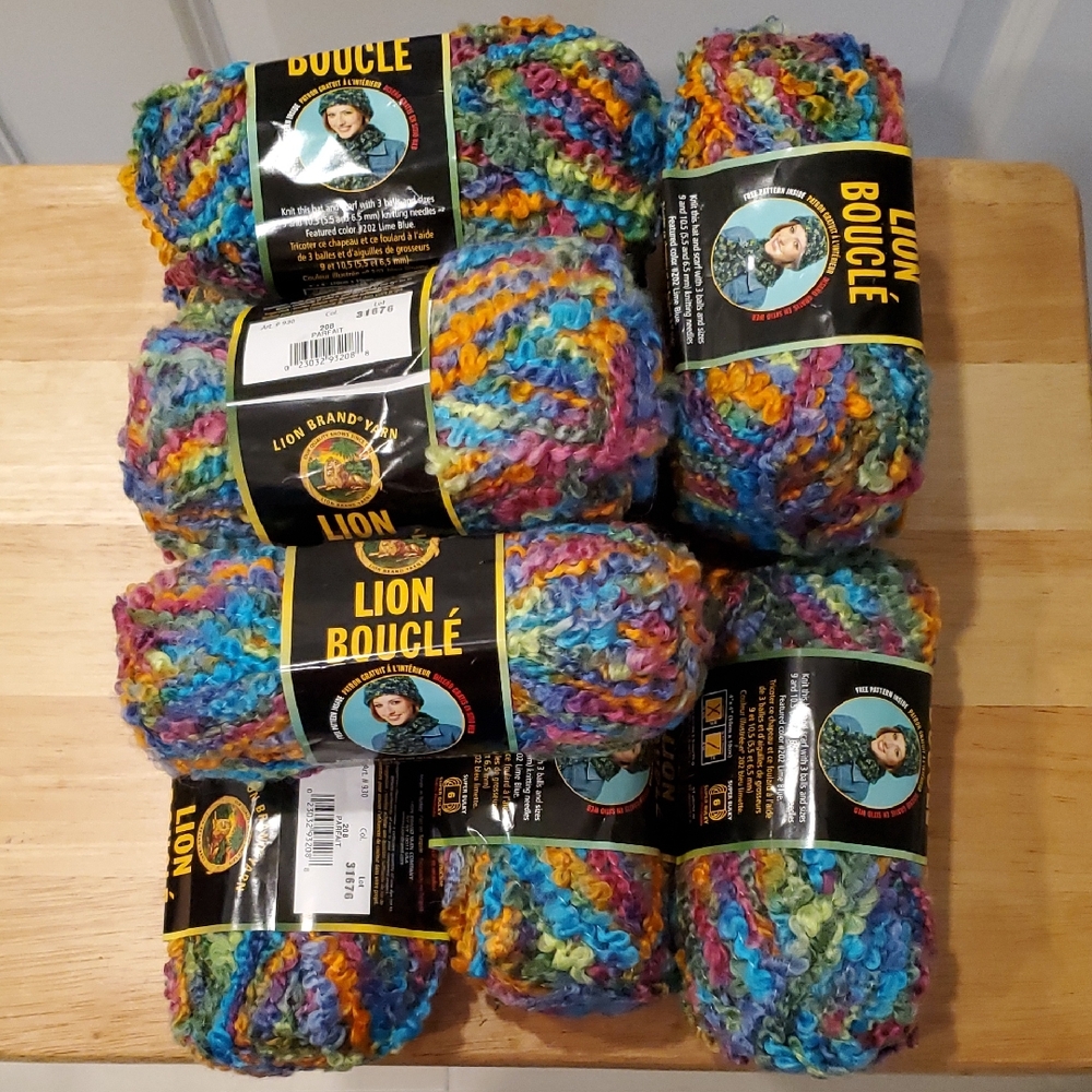 10 Skeins Lion Brand Boucle Parfait